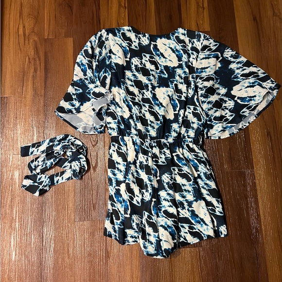 Lovers and friends revolve Isabelle romper in tribal water dye medium - Picture 4 of 4